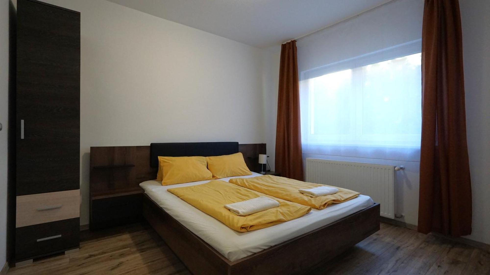 Yellow Sun Apartman Siofok Dış mekan fotoğraf