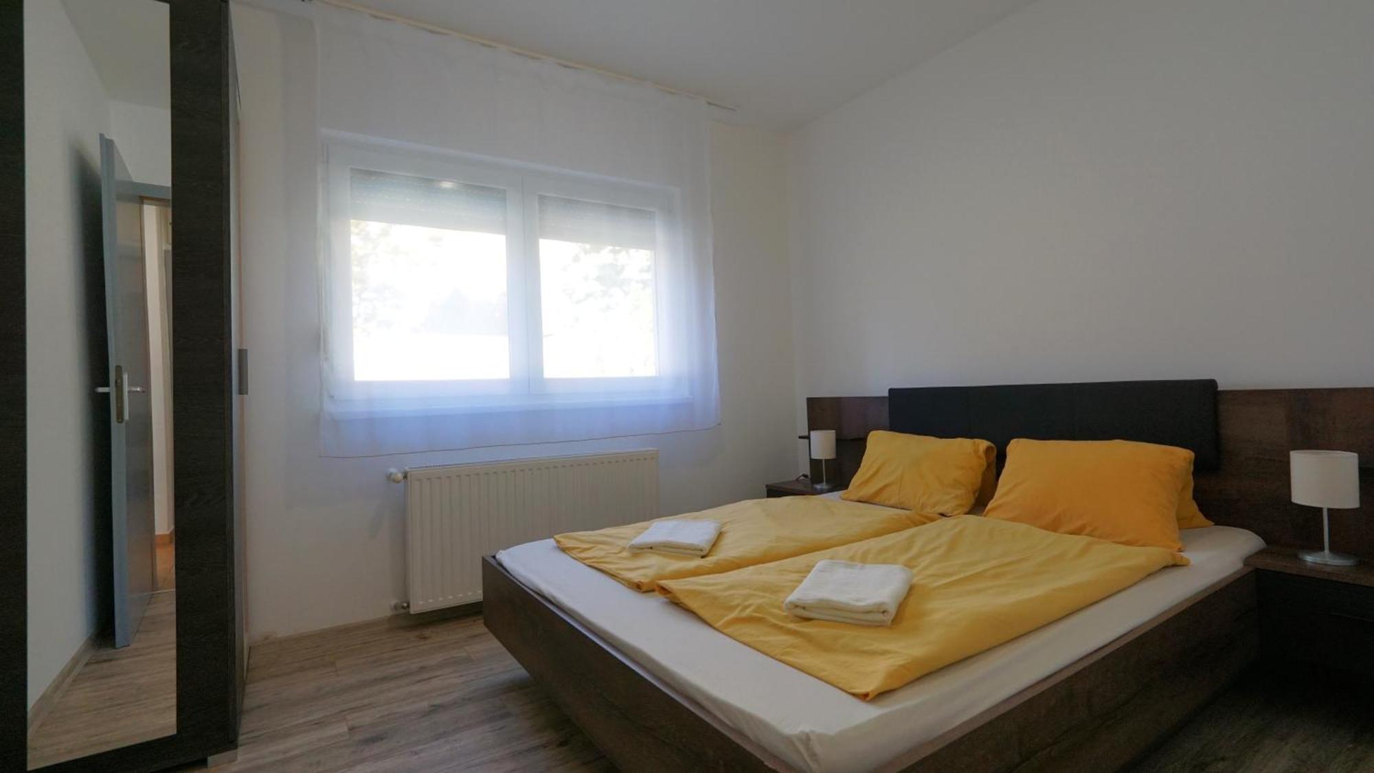 Yellow Sun Apartman Siofok Dış mekan fotoğraf